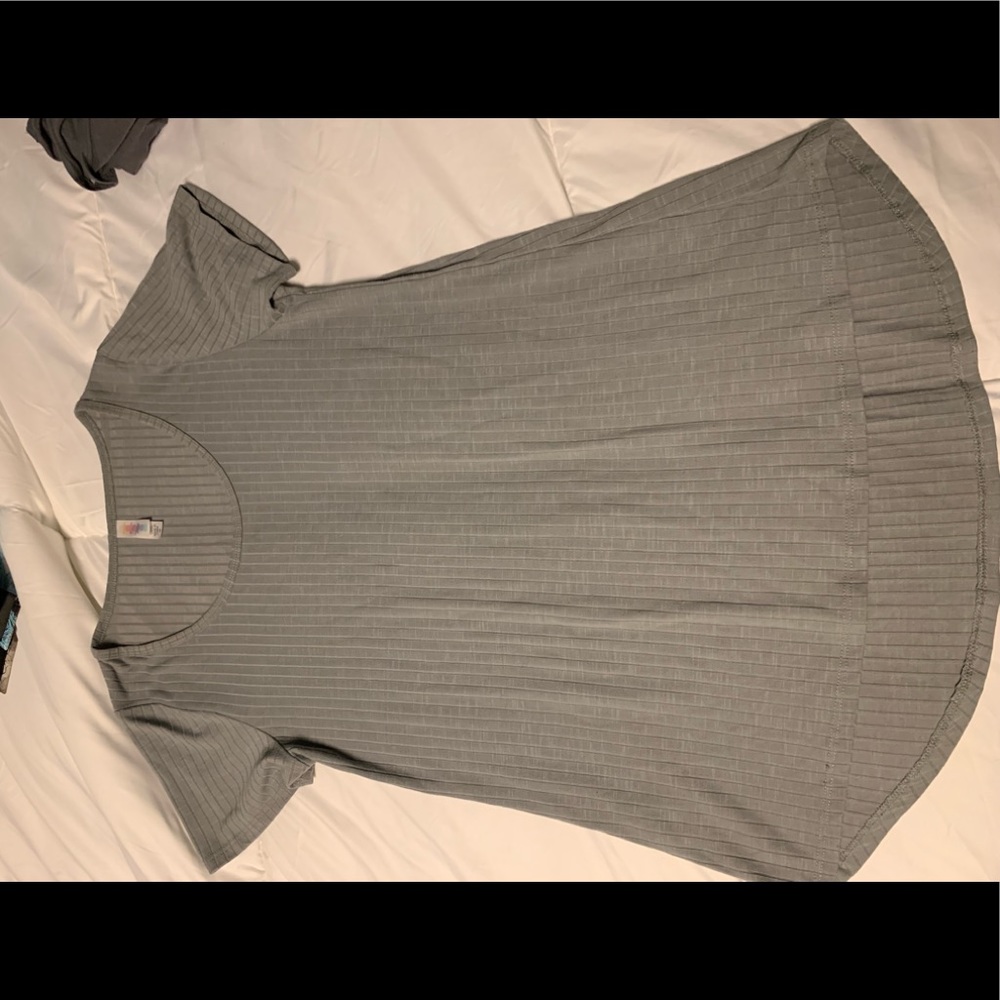 Lularoe classic tee